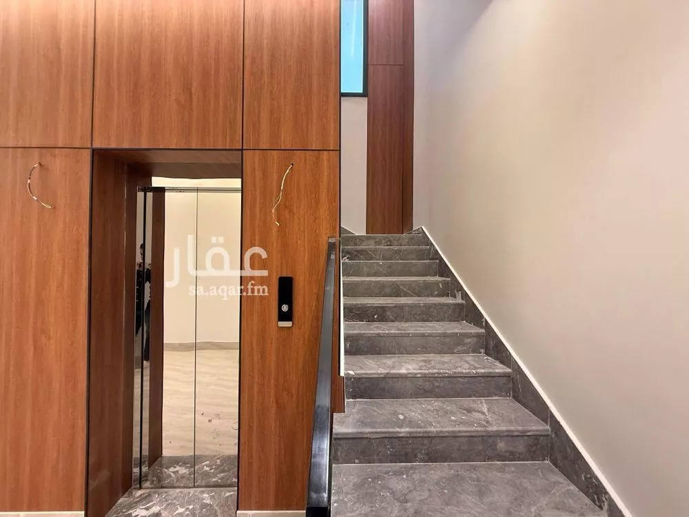 5 bedroom villa in Al Rimal 3