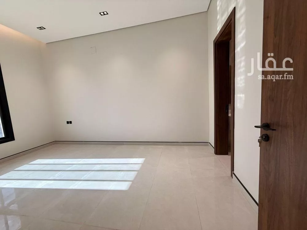6 bedroom villa in Al Rimal 3