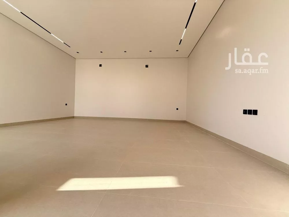 فيلا 7 غرف في الرمال 2