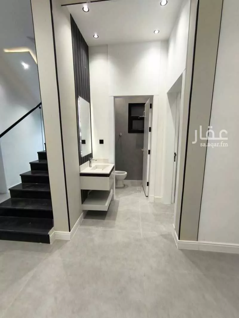 فيلا 8 غرف في الجنادرية 5