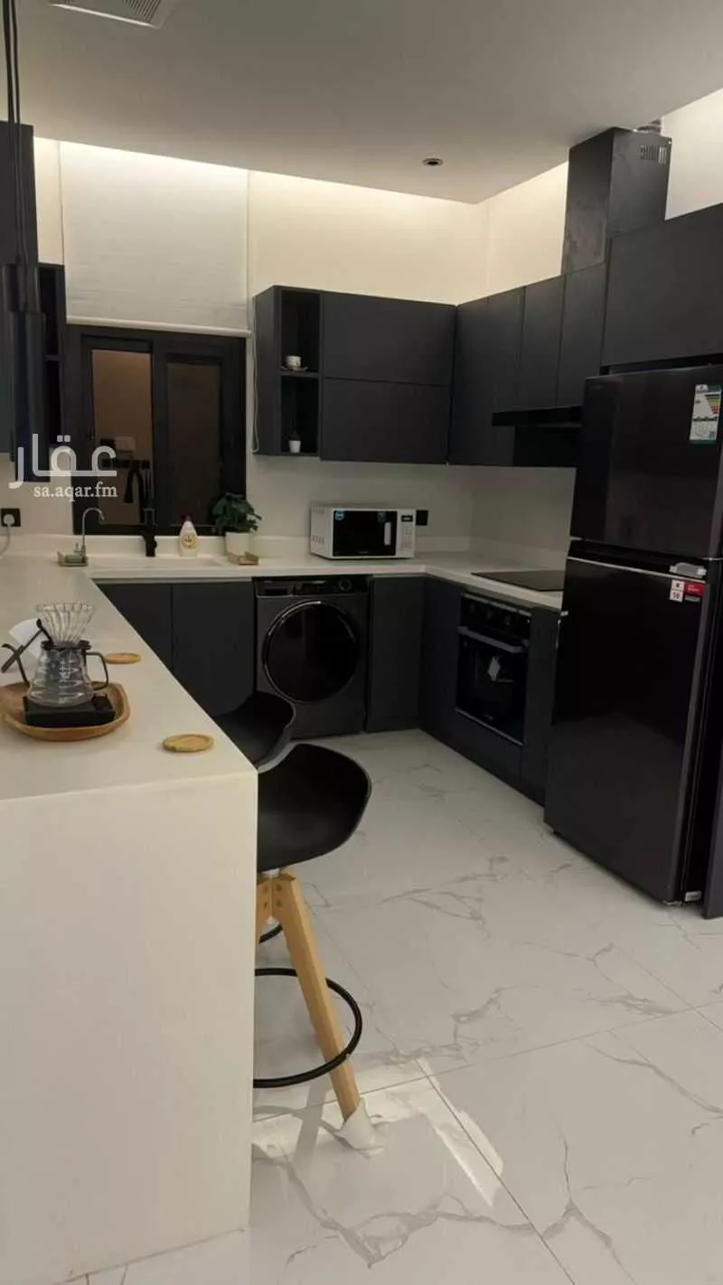 شقة 2 غرف في الحمرا 5