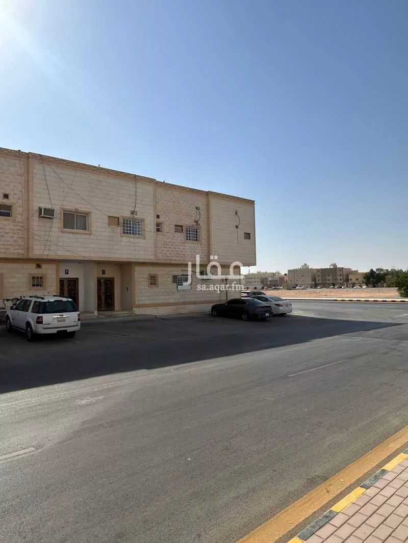 1400 sqm building in Al Manar 2