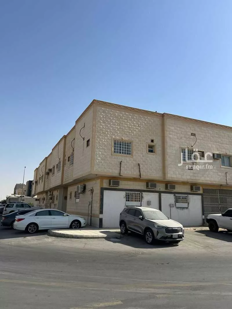 1400 sqm building in Al Manar 3