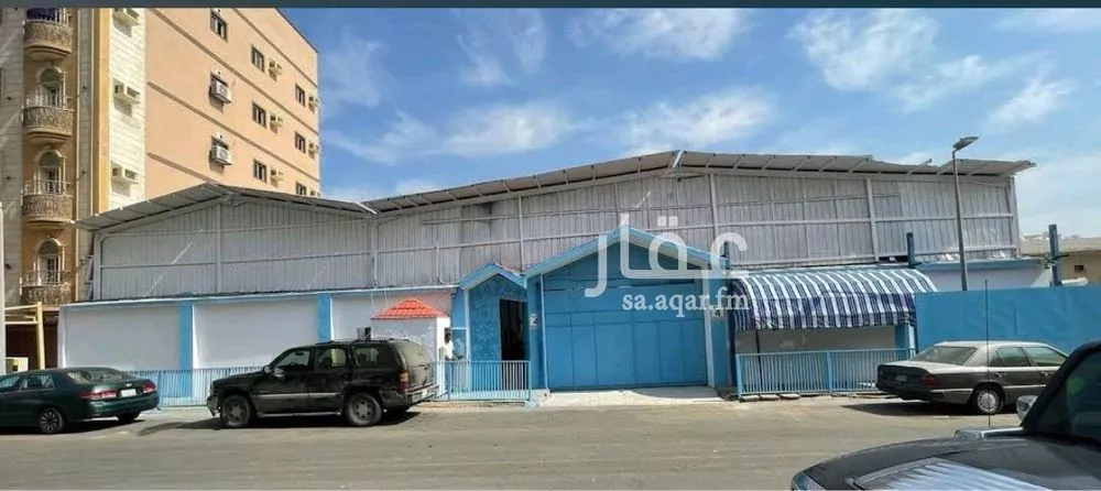 عمارة 2500 م² في العزيزية 2