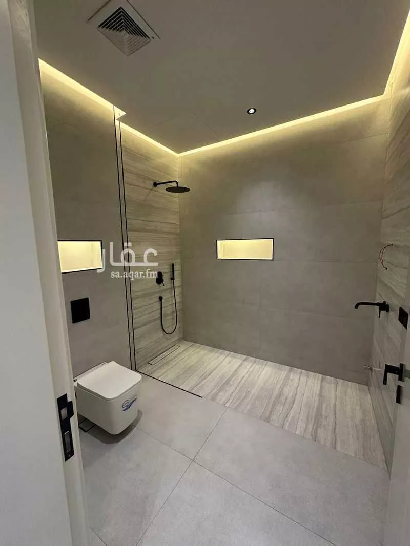 5 bedroom villa in King Faisal, Riyadh 8