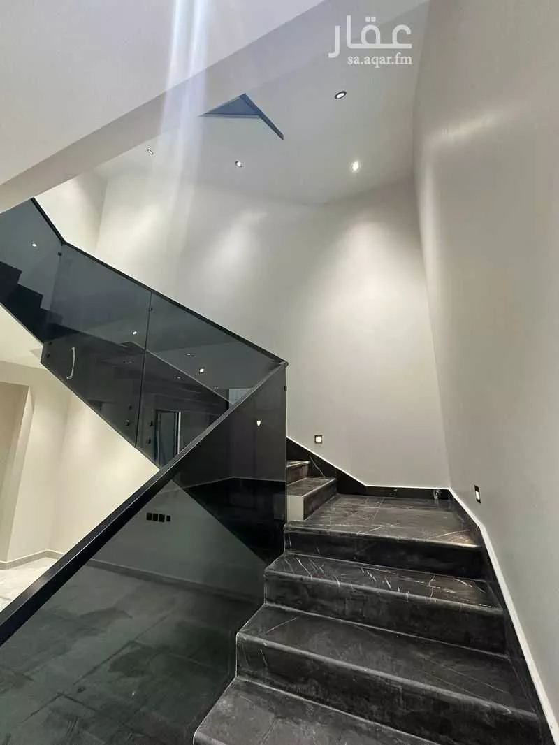 5 bedroom villa in King Faisal, Riyadh 11