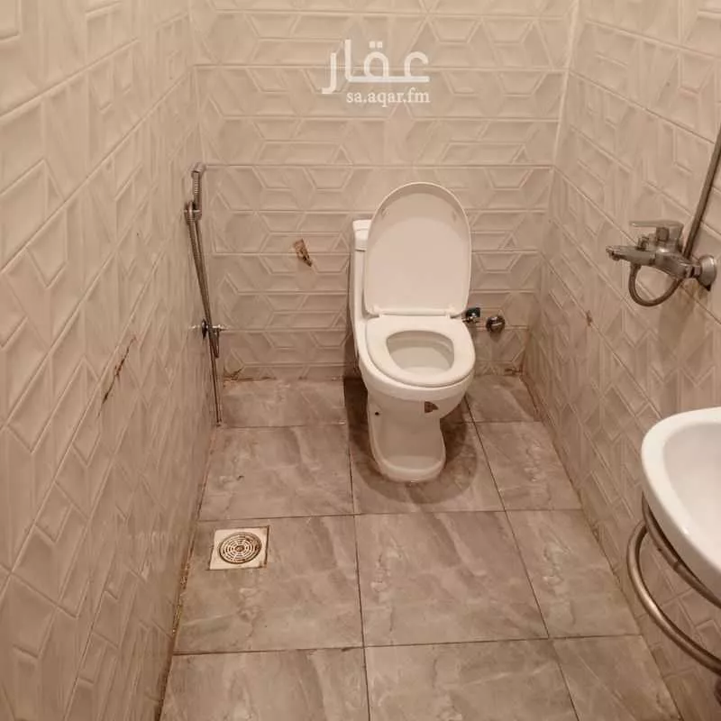 5 bedroom apartment in Um Hableen 3