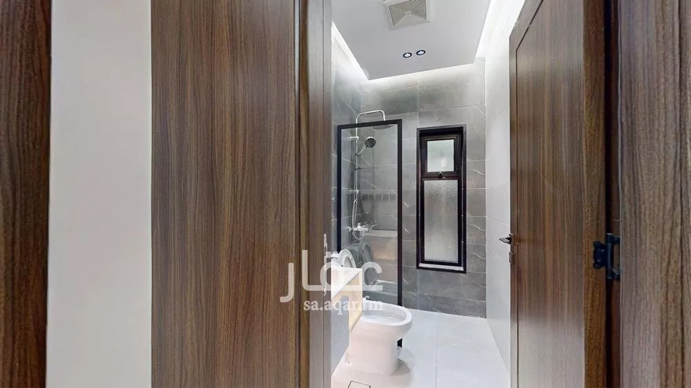 شقة 4 غرف في الروضة 3