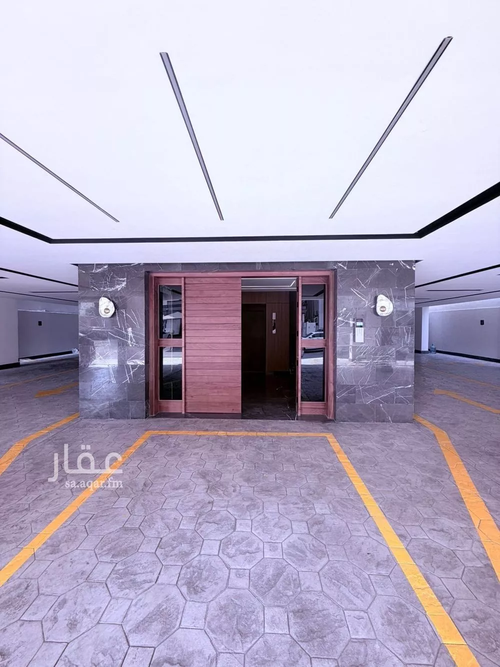 شقة 5 غرف في النعيم 5