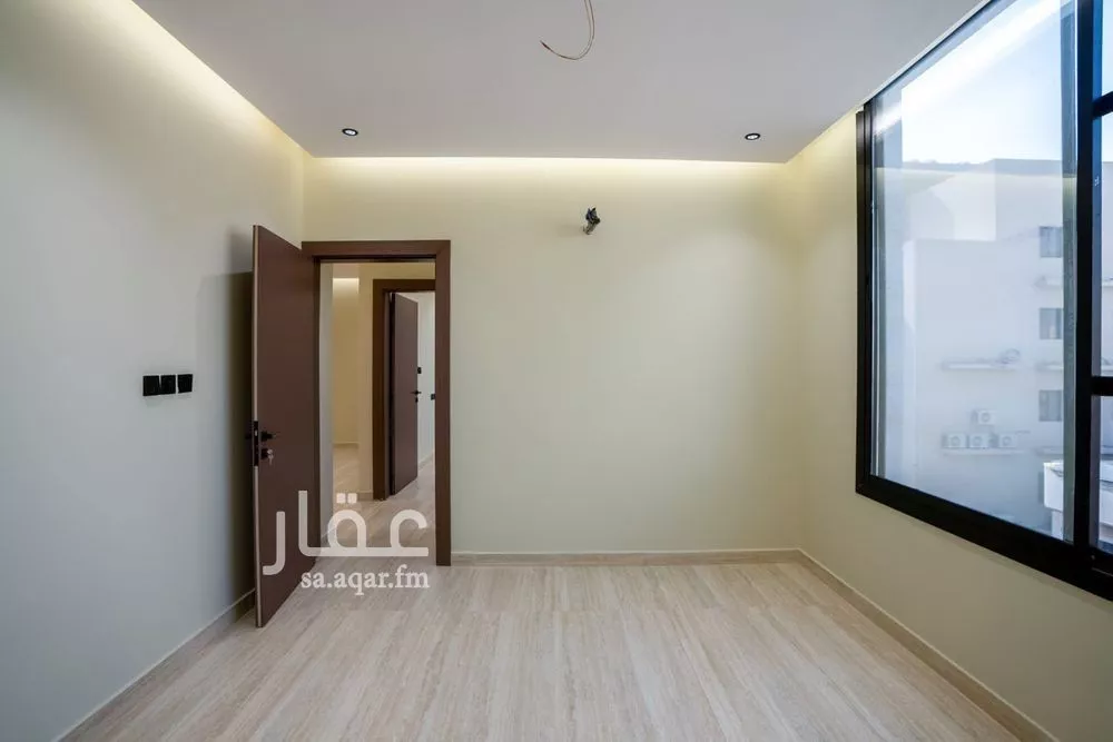 شقة 4 غرف في الروضة 2