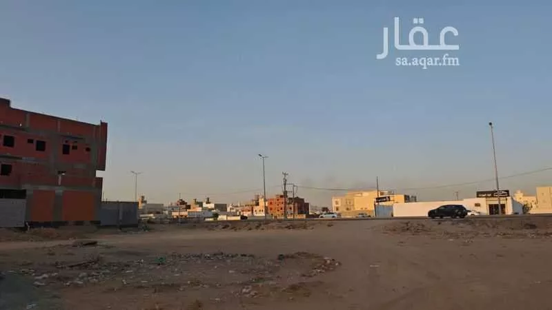 أرض 900 م² في القرينة 5