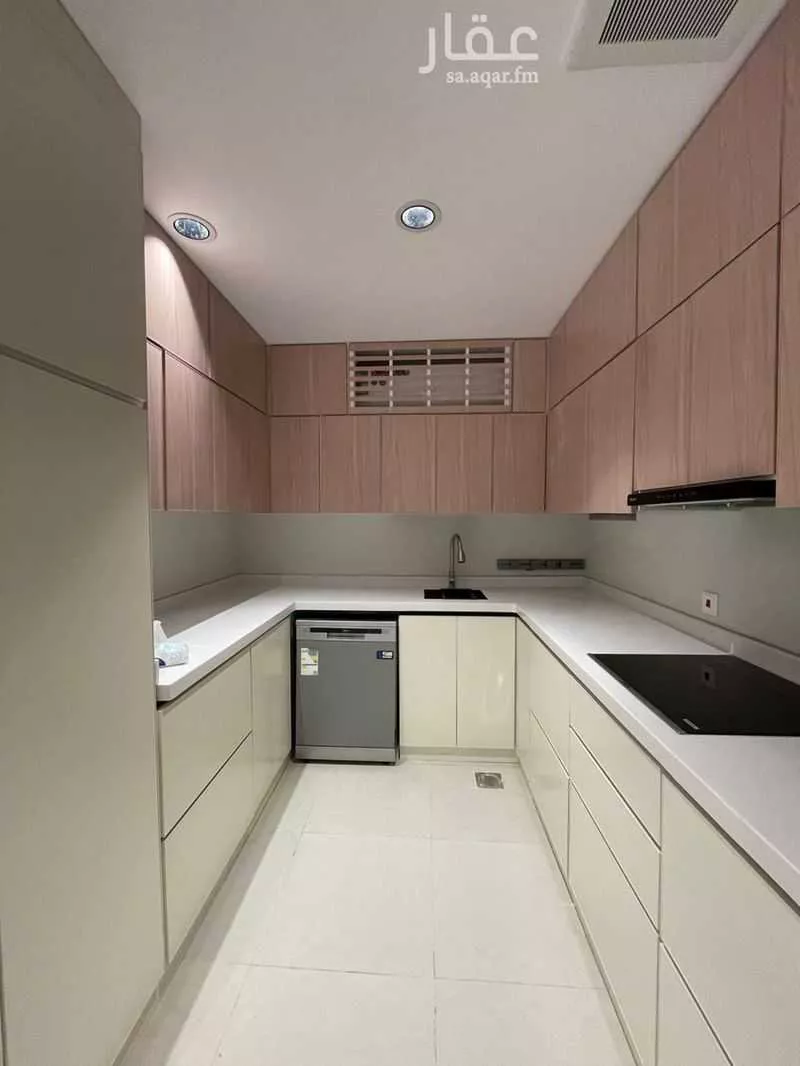 5 bedroom apartment in Al Hamdaniyah, Jeddah 13