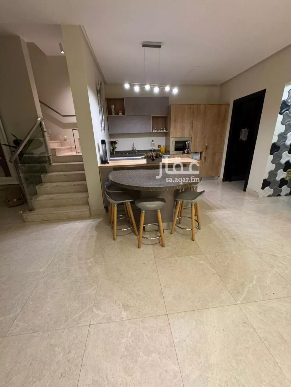 فيلا 5 غرف في عرقة 3