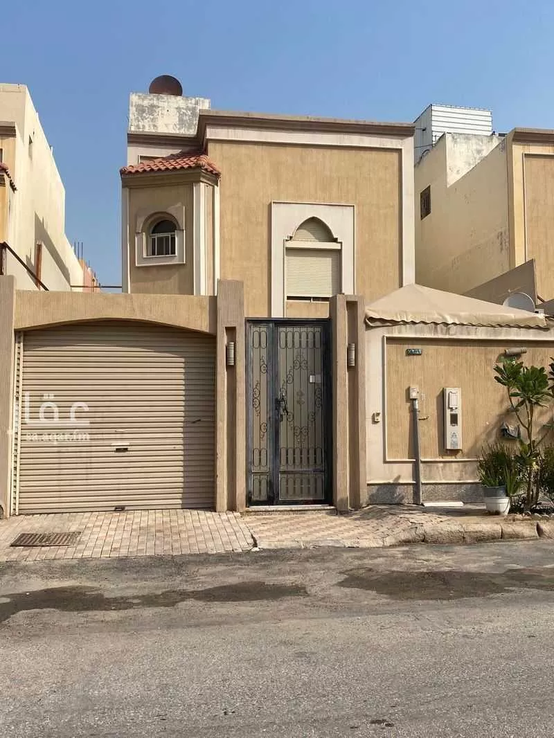 فيلا 5 غرف في طيبة 1