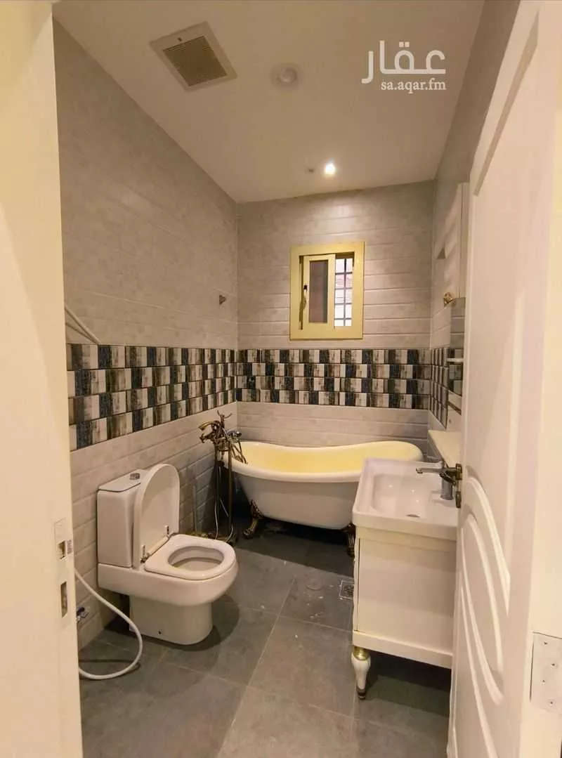 6 bedroom apartment in Al Fardus 2