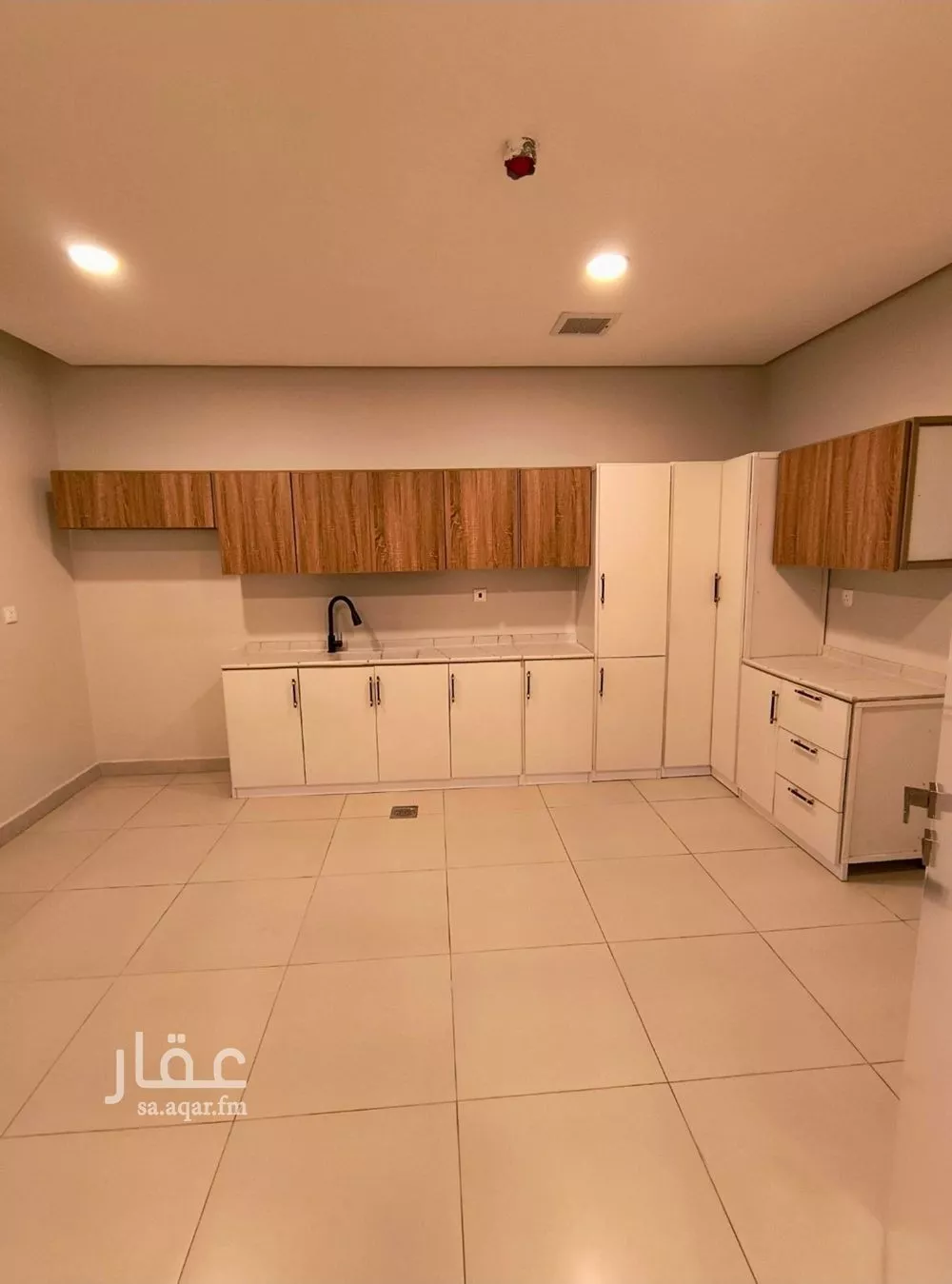 4 bedroom apartment in Al Hamdaniyah, Jeddah 7