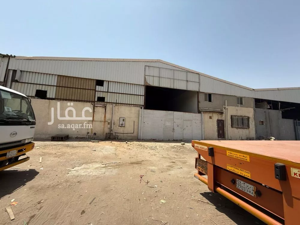 مستودع 720 م² في السلي 2