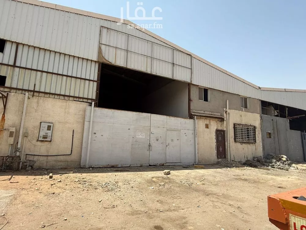 مستودع 720 م² في السلي 3