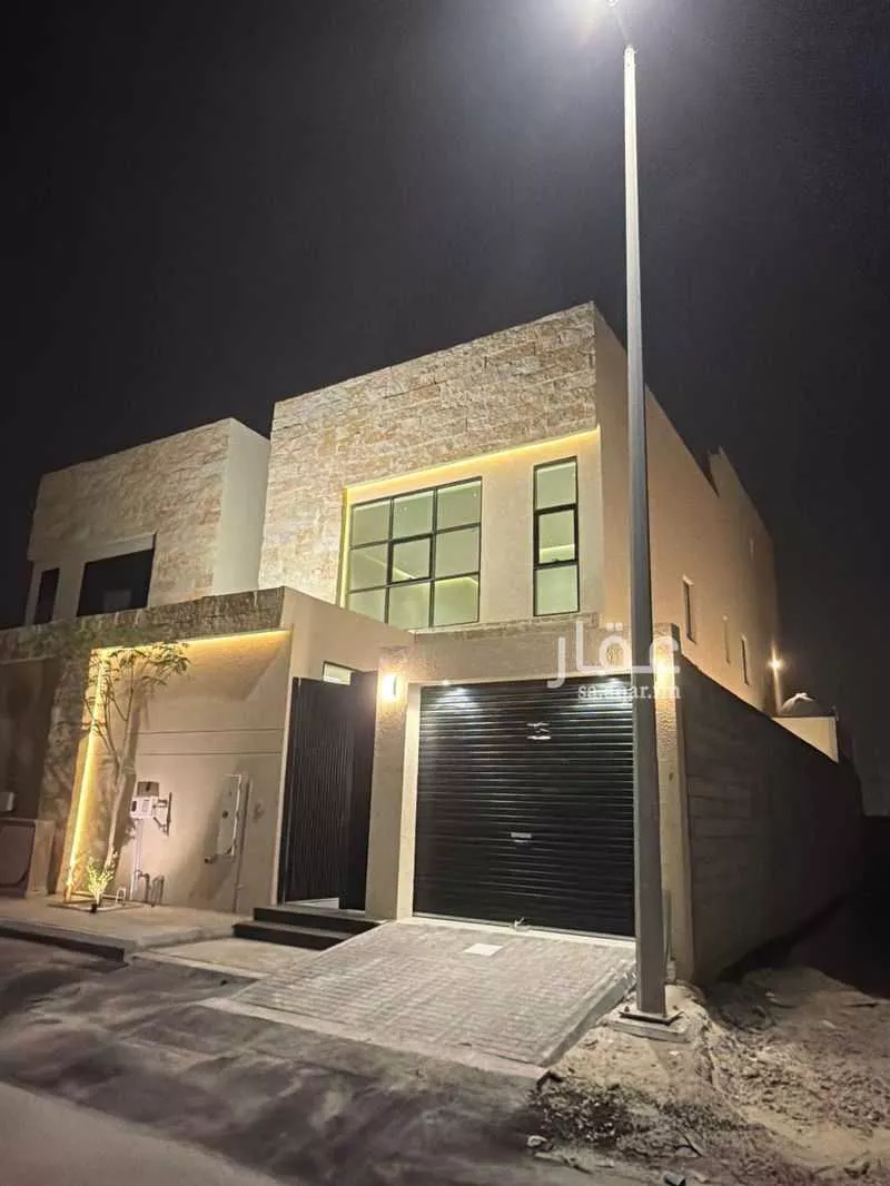 فيلا 8 غرف في ضاحية الملك فهد 2