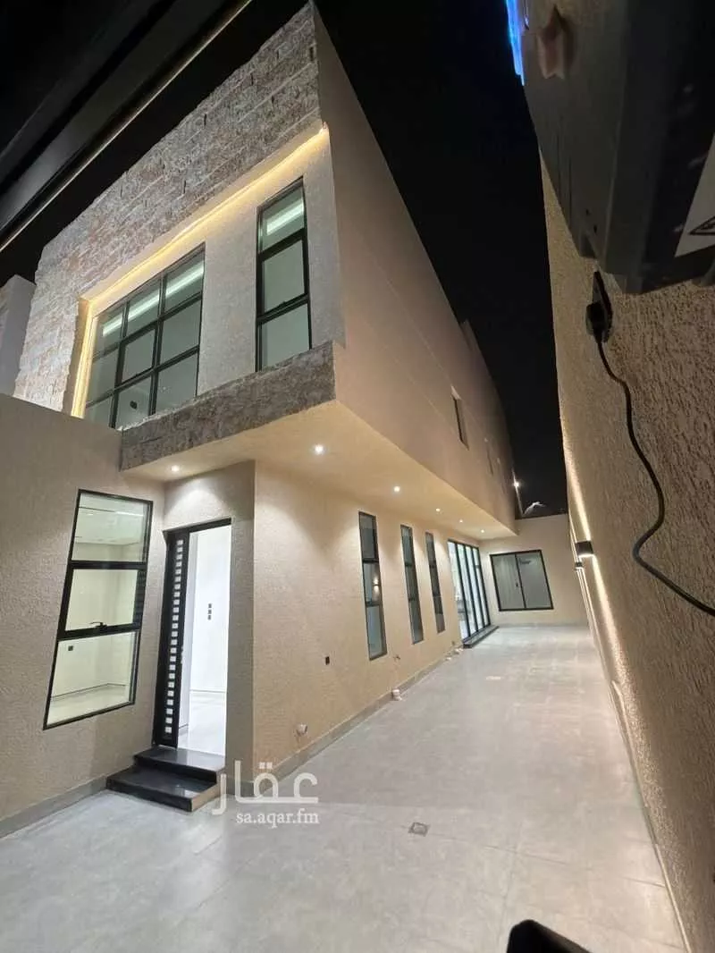 فيلا 8 غرف في ضاحية الملك فهد 4