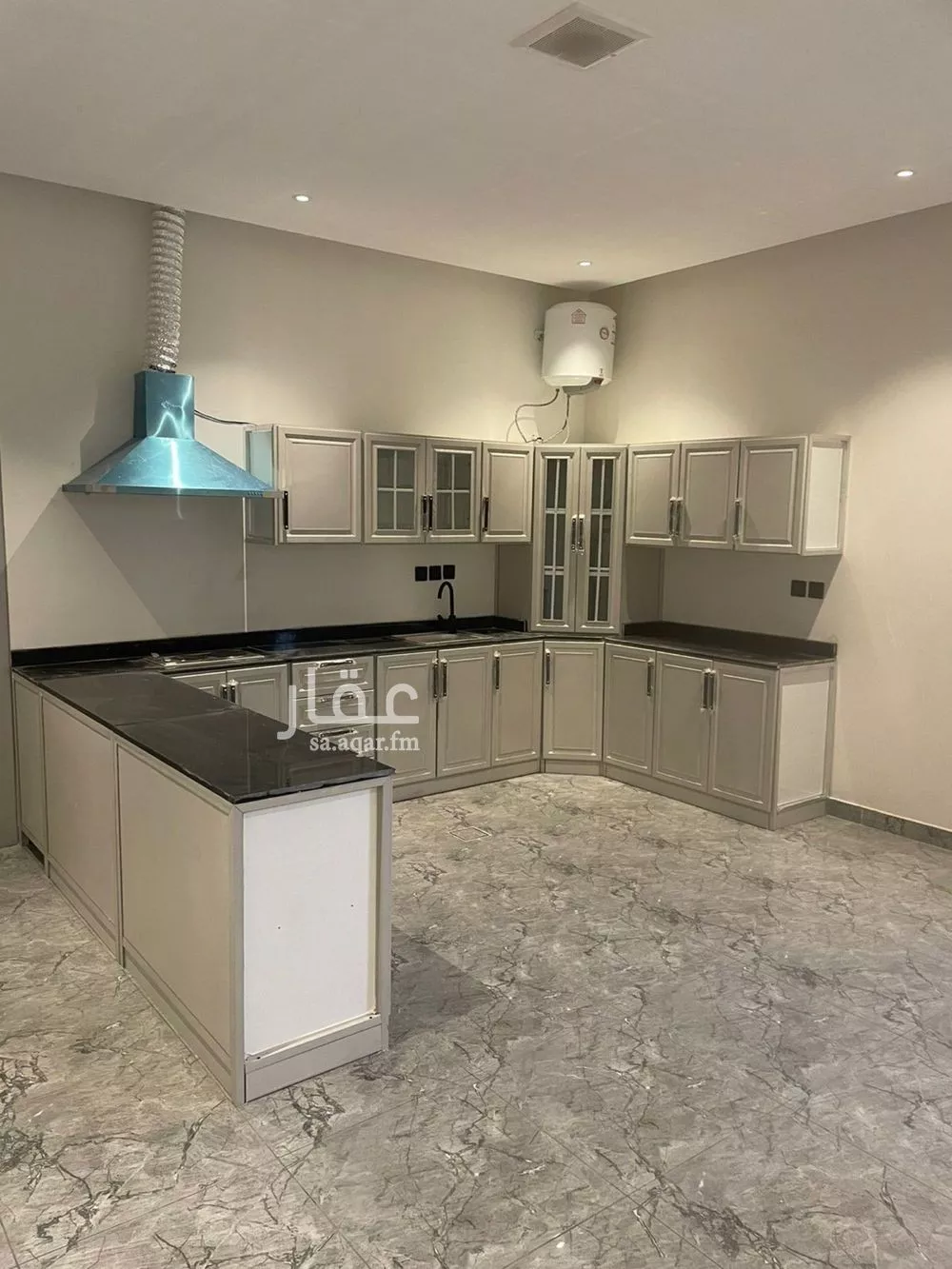 2 bedroom floor in Hittin 1