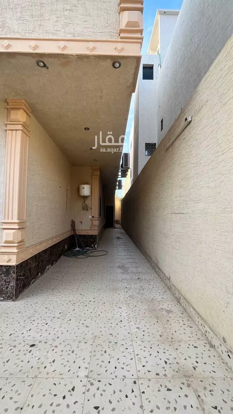 فيلا 12 غرف في الرمال 2