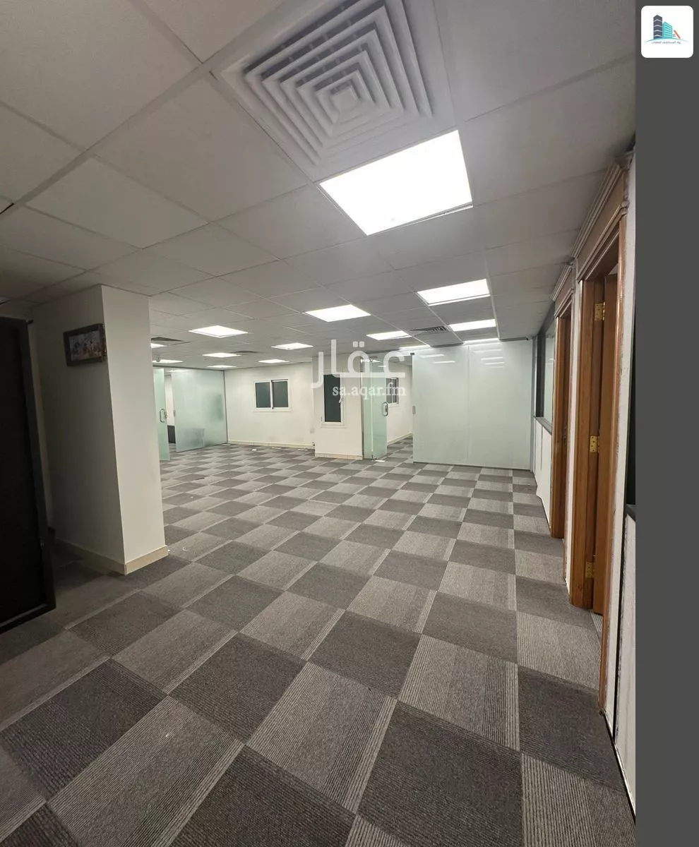 مكتب 2160 م² في العليا 1