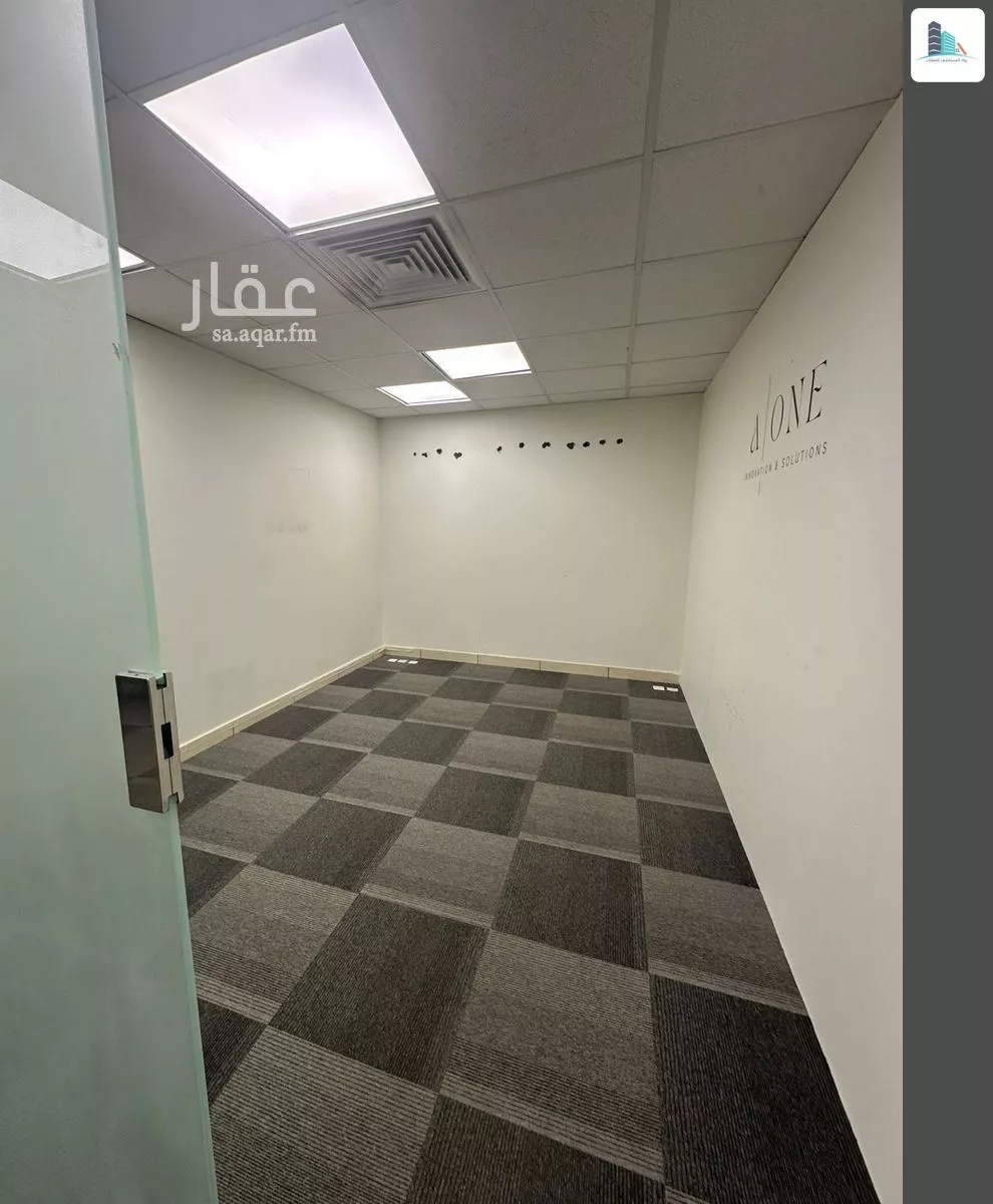 مكتب 2160 م² في العليا 2