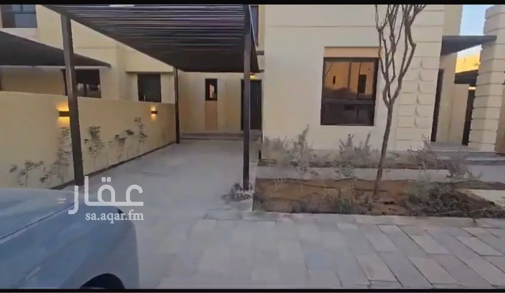 فيلا 4 غرف في المونسية 5