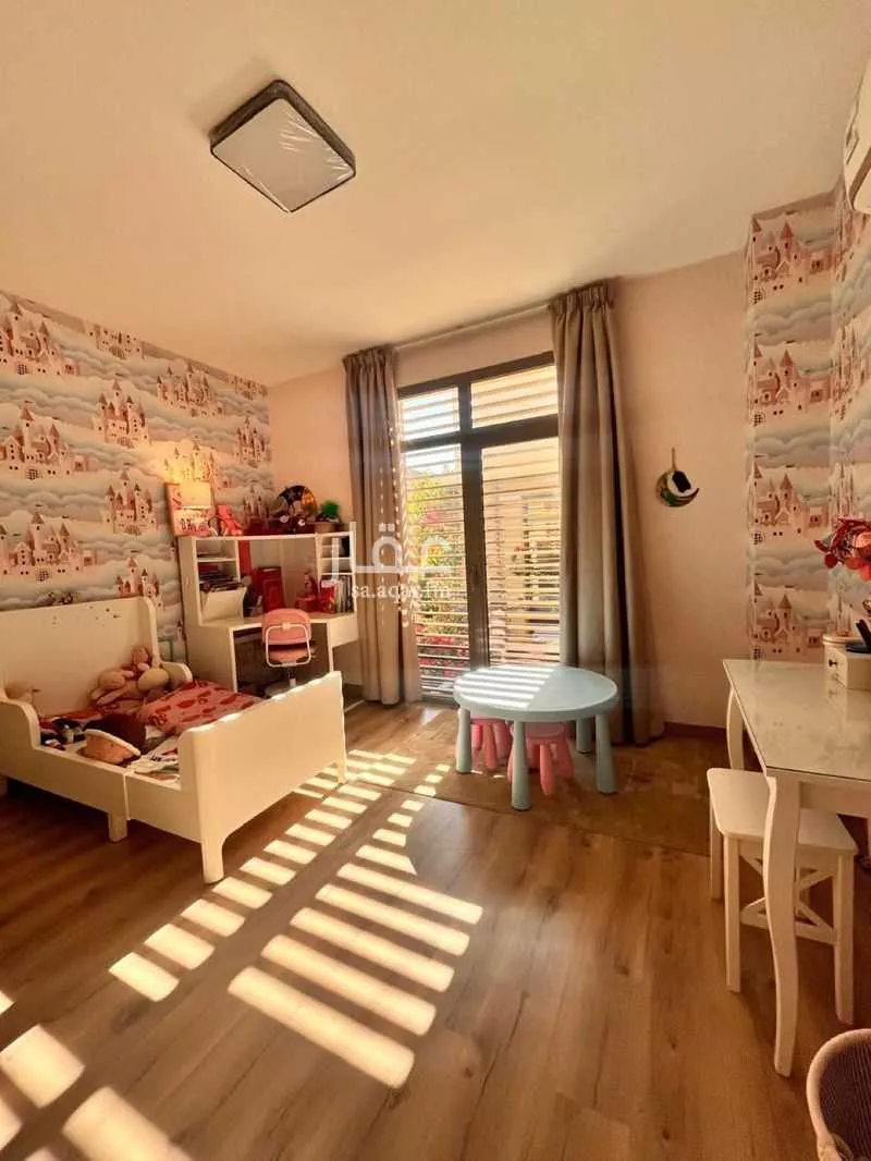 فيلا 5 غرف في الرمال 2