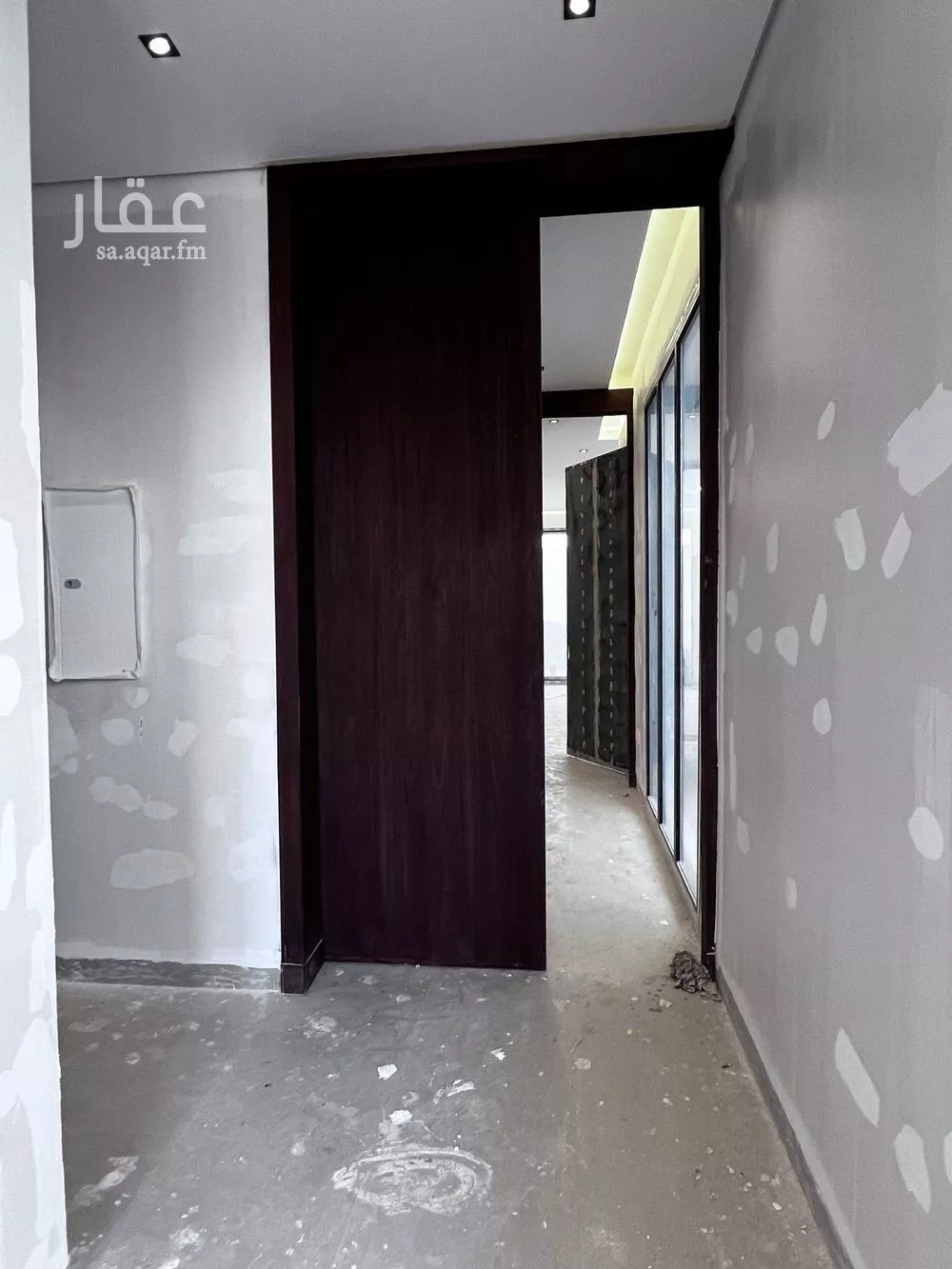 فيلا 4 غرف في الرمال 1