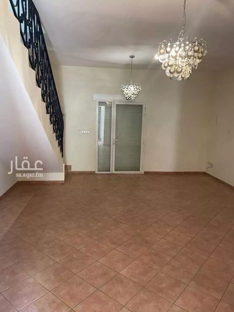 عمارة 2610 م² في الرويس 3