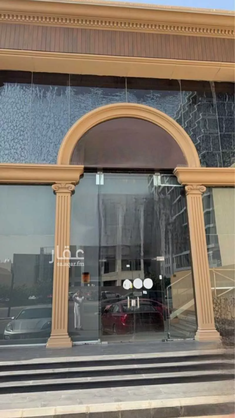 3650 sqm shop in Al Khalidiyyah 2