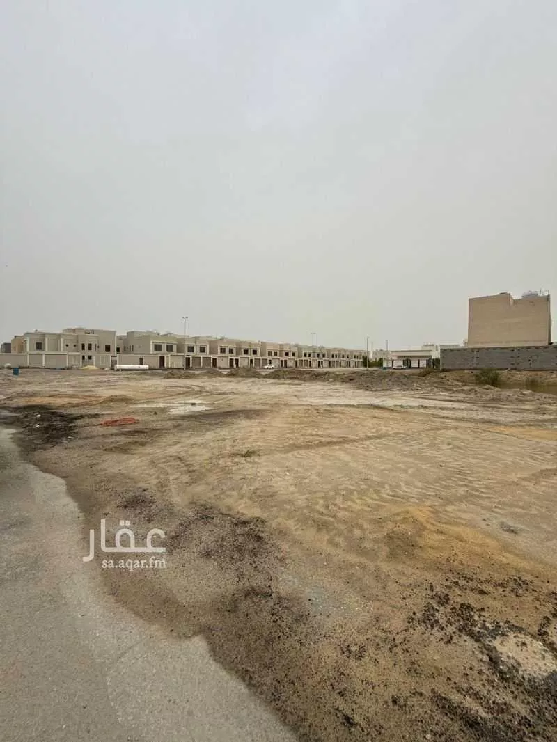 أرض 500 م² في الامواج 4