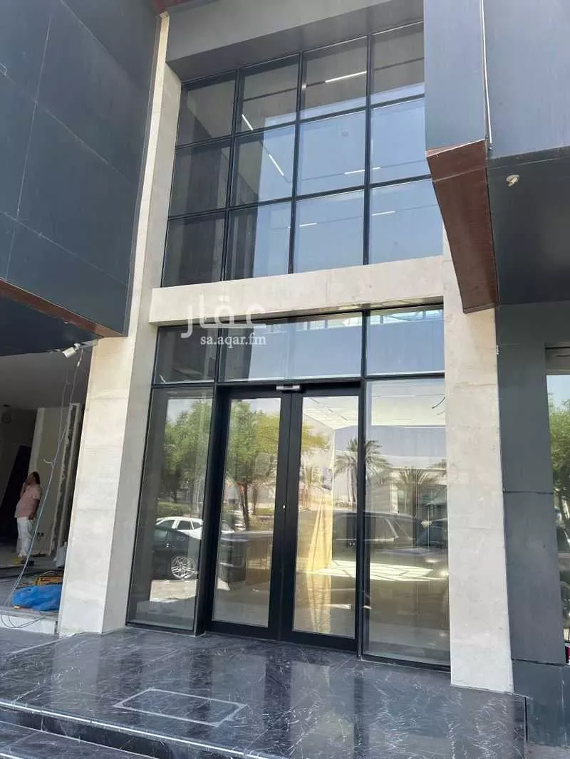 عمارة 1303 م² في المروج 3