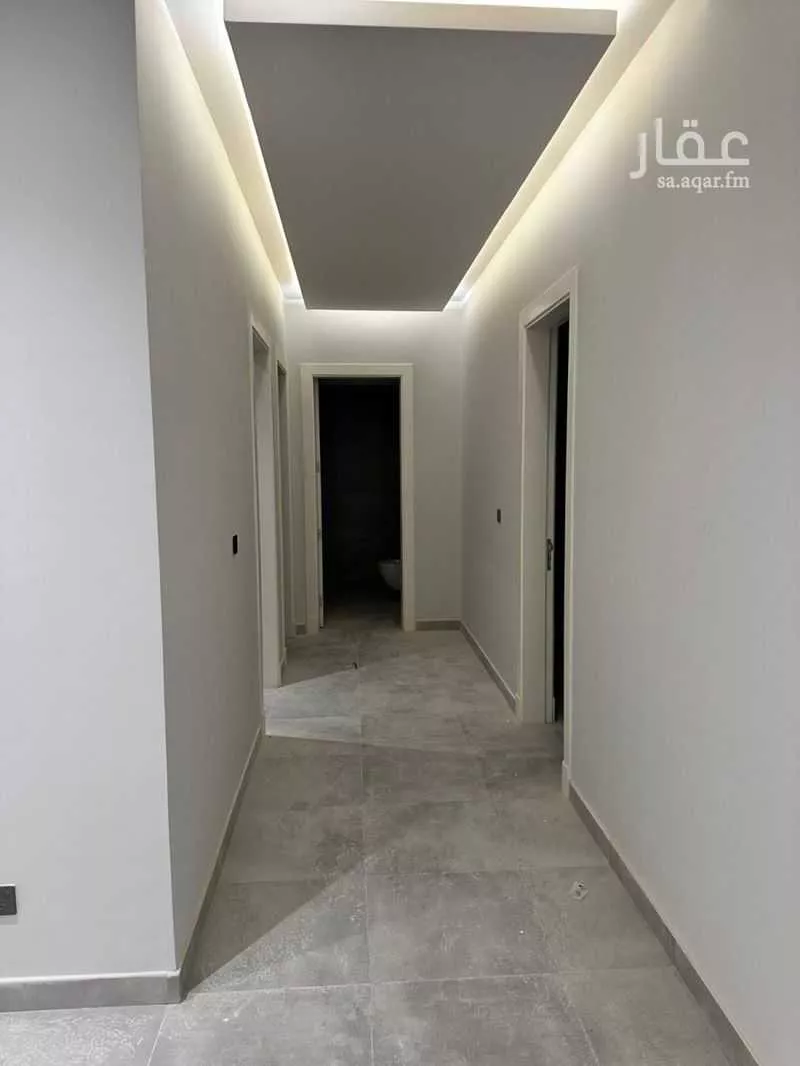 شقة 5 غرف في الملقا 2