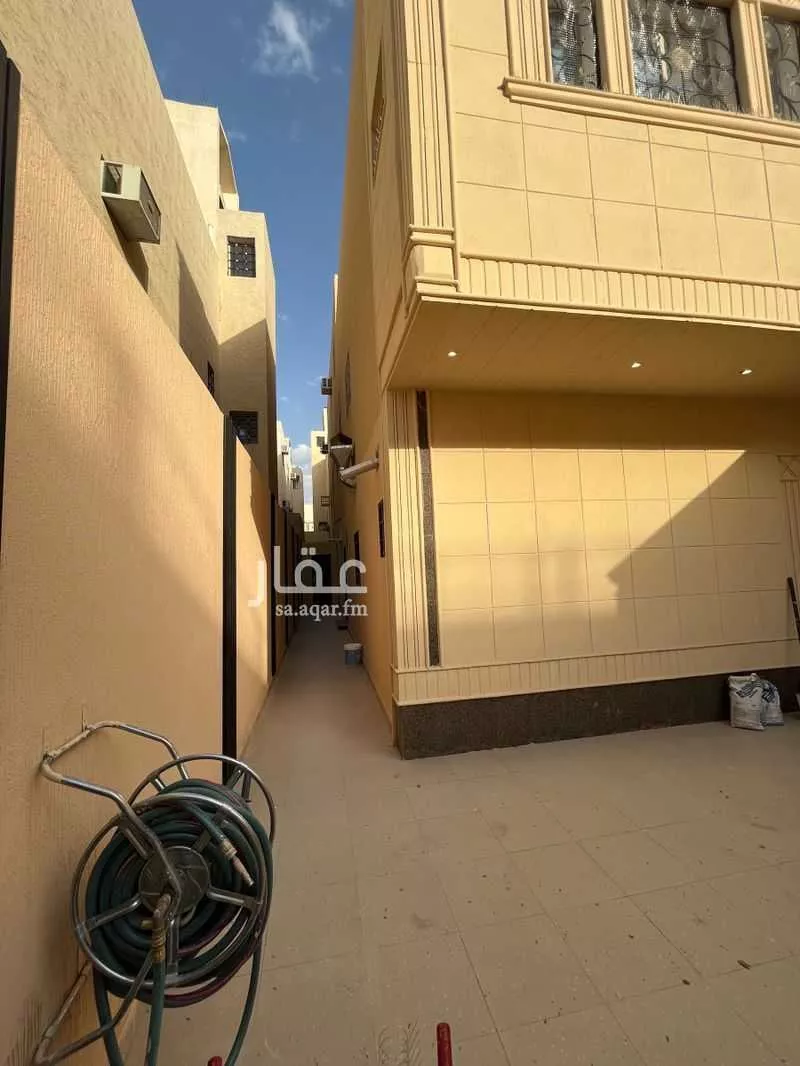 فيلا 6 غرف في الجنادرية 2