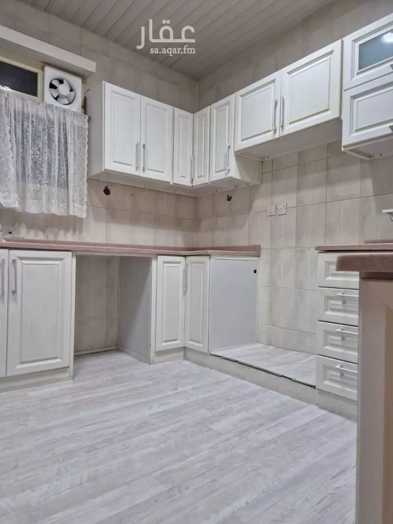 4 bedroom apartment in Al Murooj, Riyadh 8