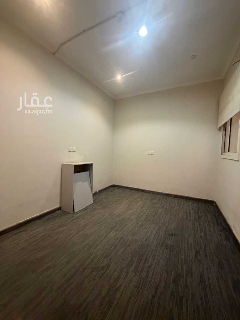 4 bedroom office in Al Sahafah, Riyadh 5