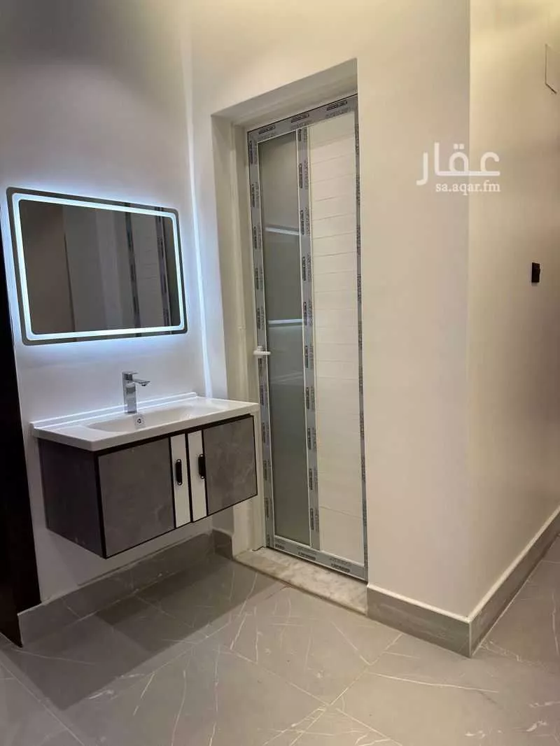 شقة 2 غرف في الملقا 4