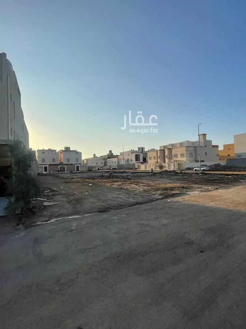 أرض 900 م² في الصوارى 5