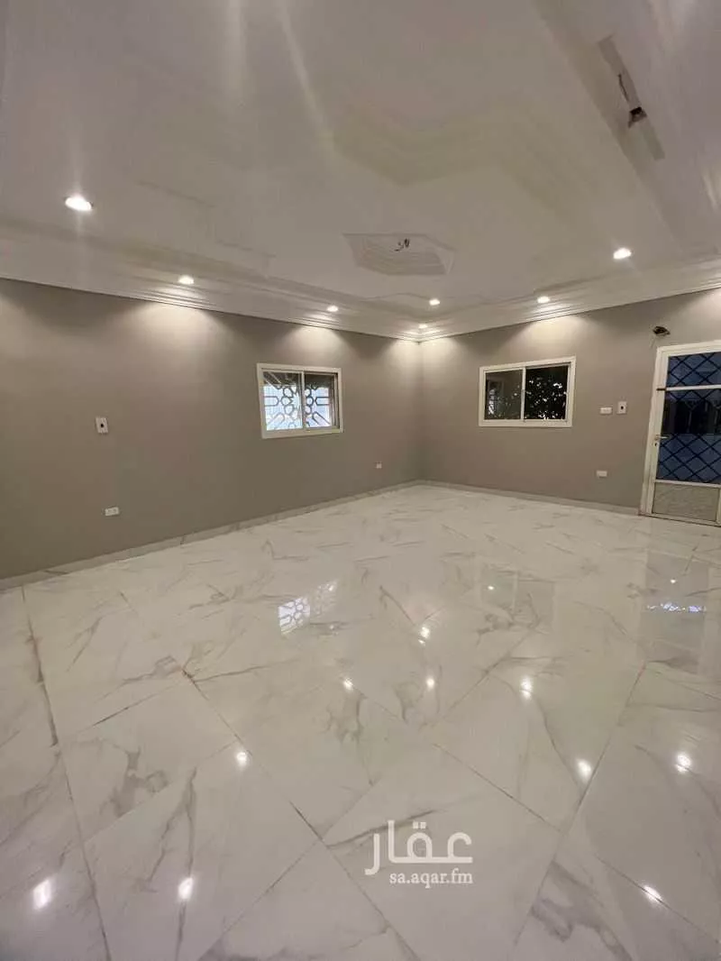 5 bedroom apartment in Al Safa 1