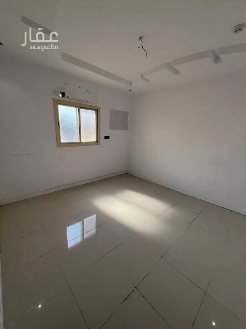 870 sqm office in Mishrifah 1