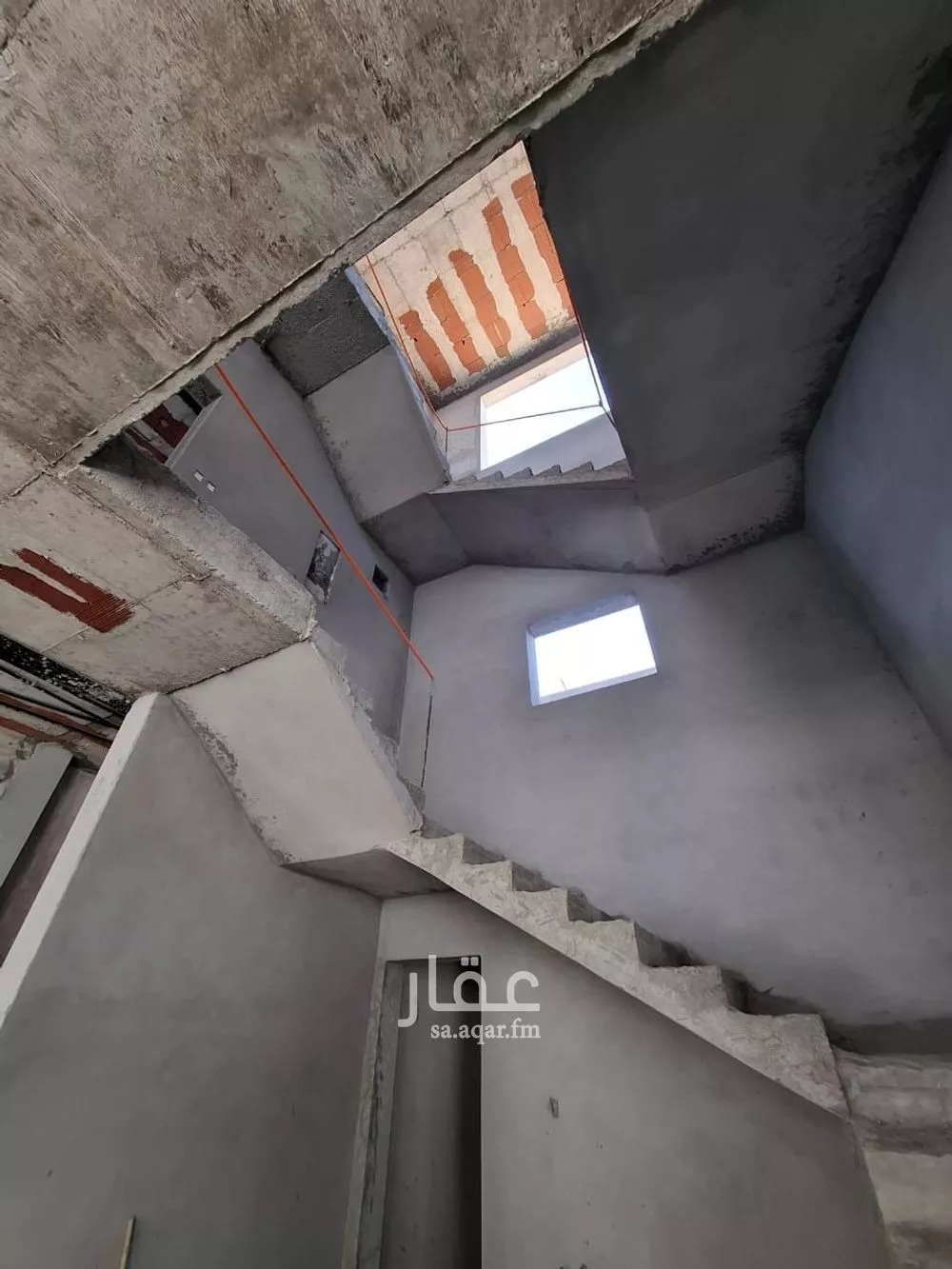 فيلا 10 غرف في الزمرد 5