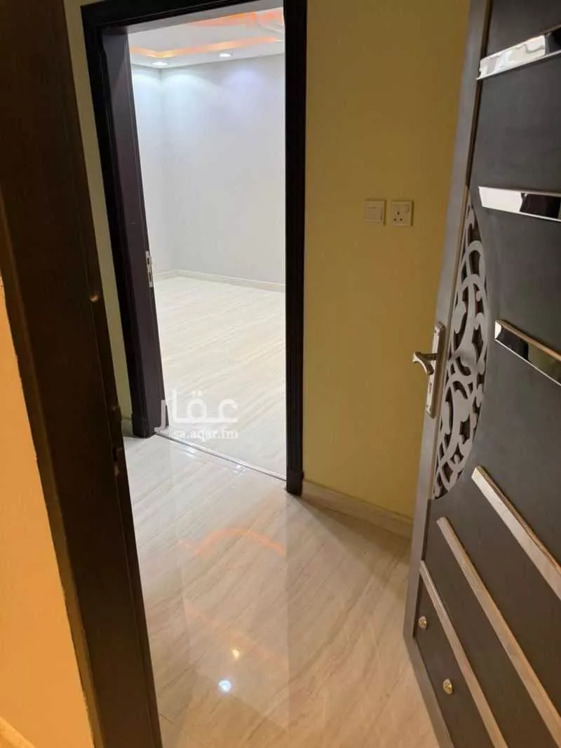 شقة 3 غرف في عرقة 4