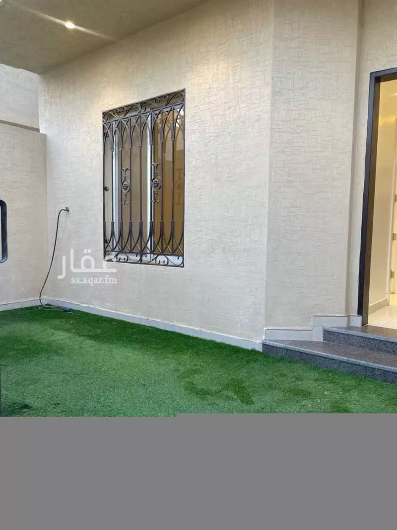 فيلا 4 غرف في العارض 2