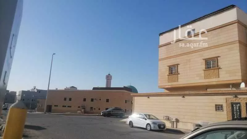 عمارة 300 م² في السنابل 1