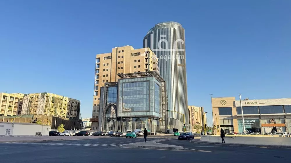 1 bedroom office in Al Sharafiyah, Jeddah 8