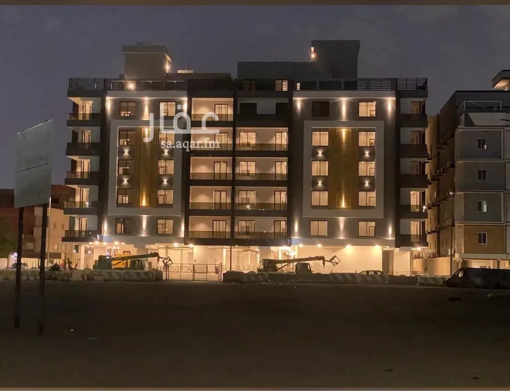 4 bedroom apartment in Al Rawdah 3