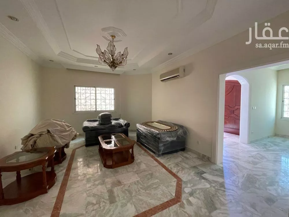 4 bedroom villa in Al Shati, Jeddah 8